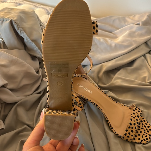Top Moda strappy cheetah print heels - Picture 3 of 3